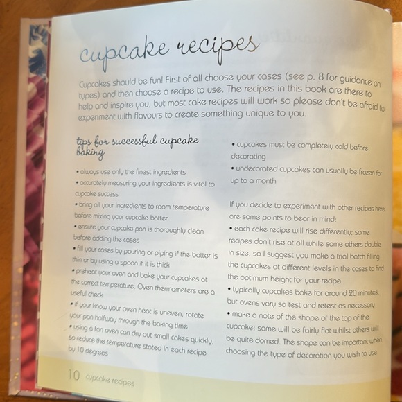 Bake me I’m yours…. Cupcake celebration cookbook. - Picture 4 of 4